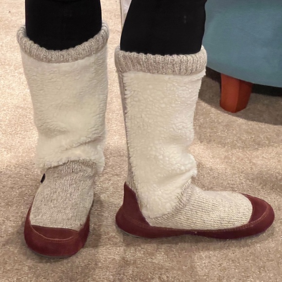 Acorn slouch boot slippers, super cozy - Picture 3 of 8